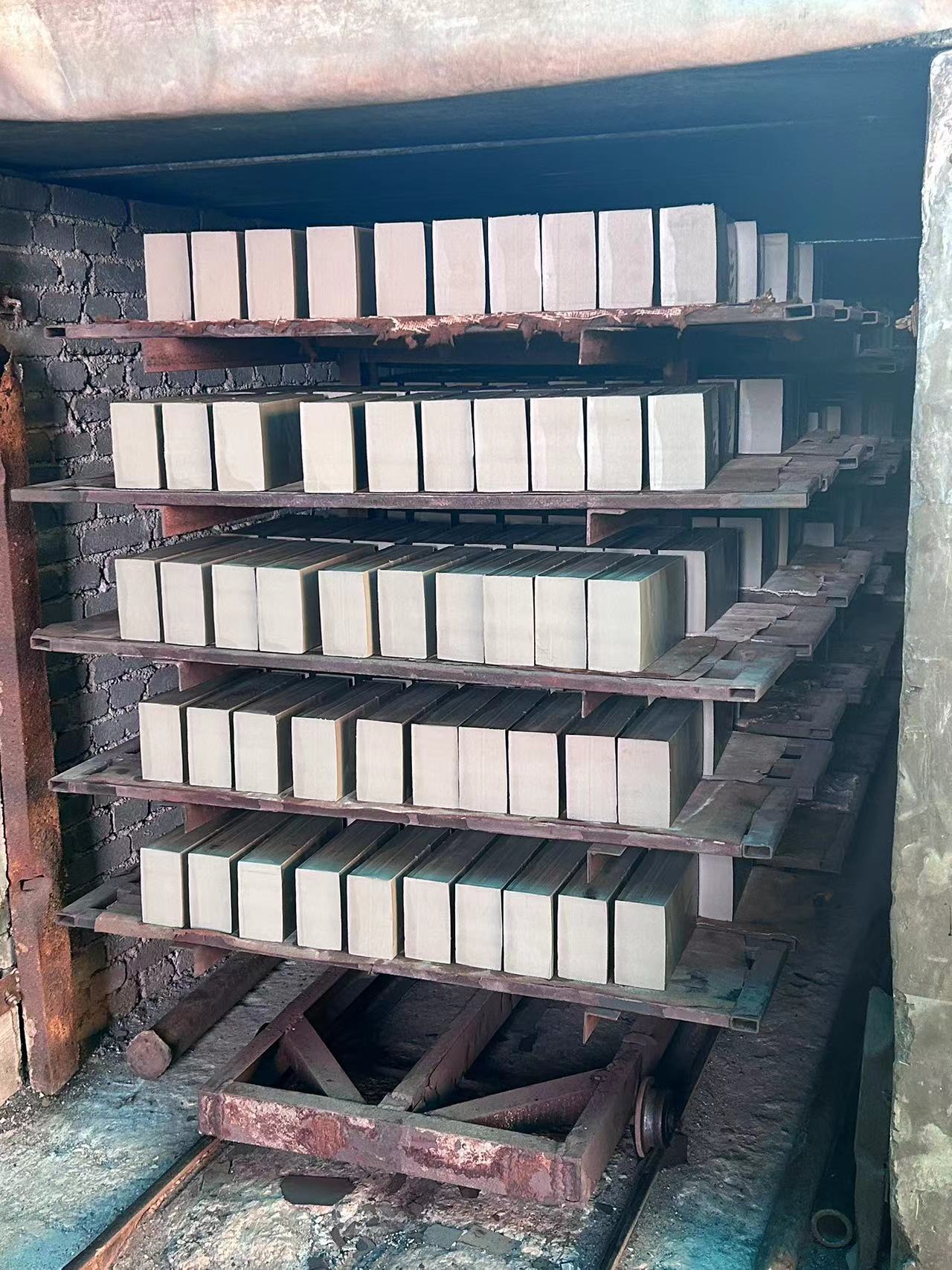 高溫高壓燒制耐酸磚的特點